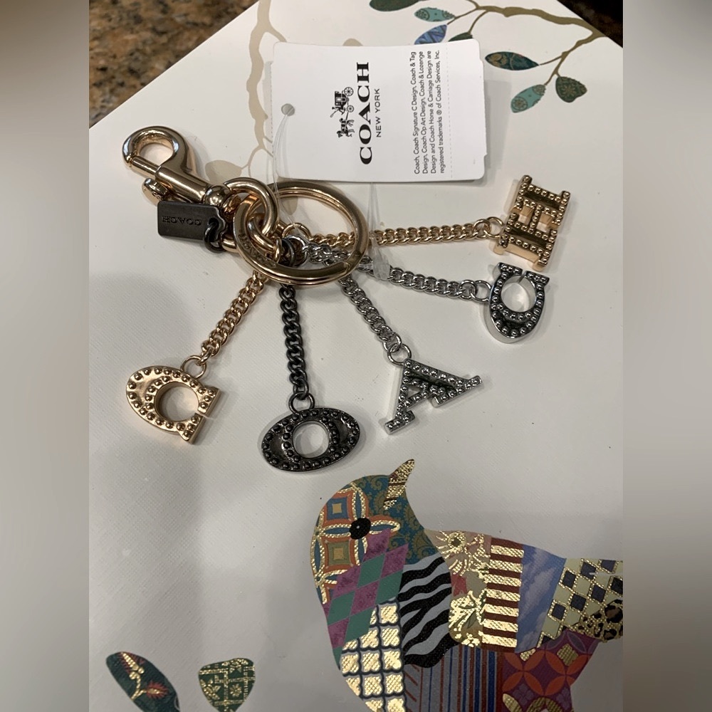 ⭐️💖COACH NWT BEAUTIFUL HANGTAG CHARM KEY CHARM - Picture 4 of 5